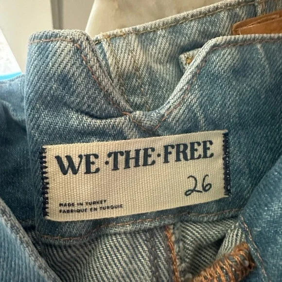 We The Free barrel shorts.  New with tags - Picture 4 of 4